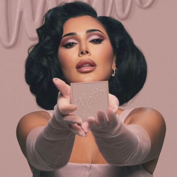 Huda beauty Matte Obsessions Eyeshadow Palette - Picture 2 of 4